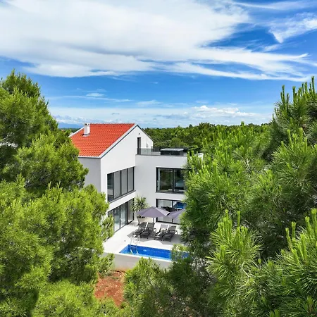 Marie Villa